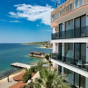 Piccolino 3*, Sarandë Albanien