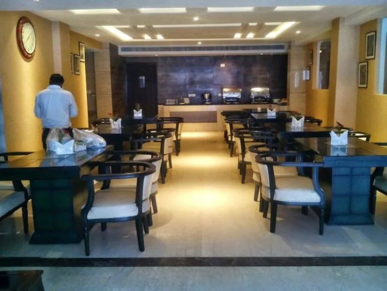 Hotel Waves, Delhi Airport