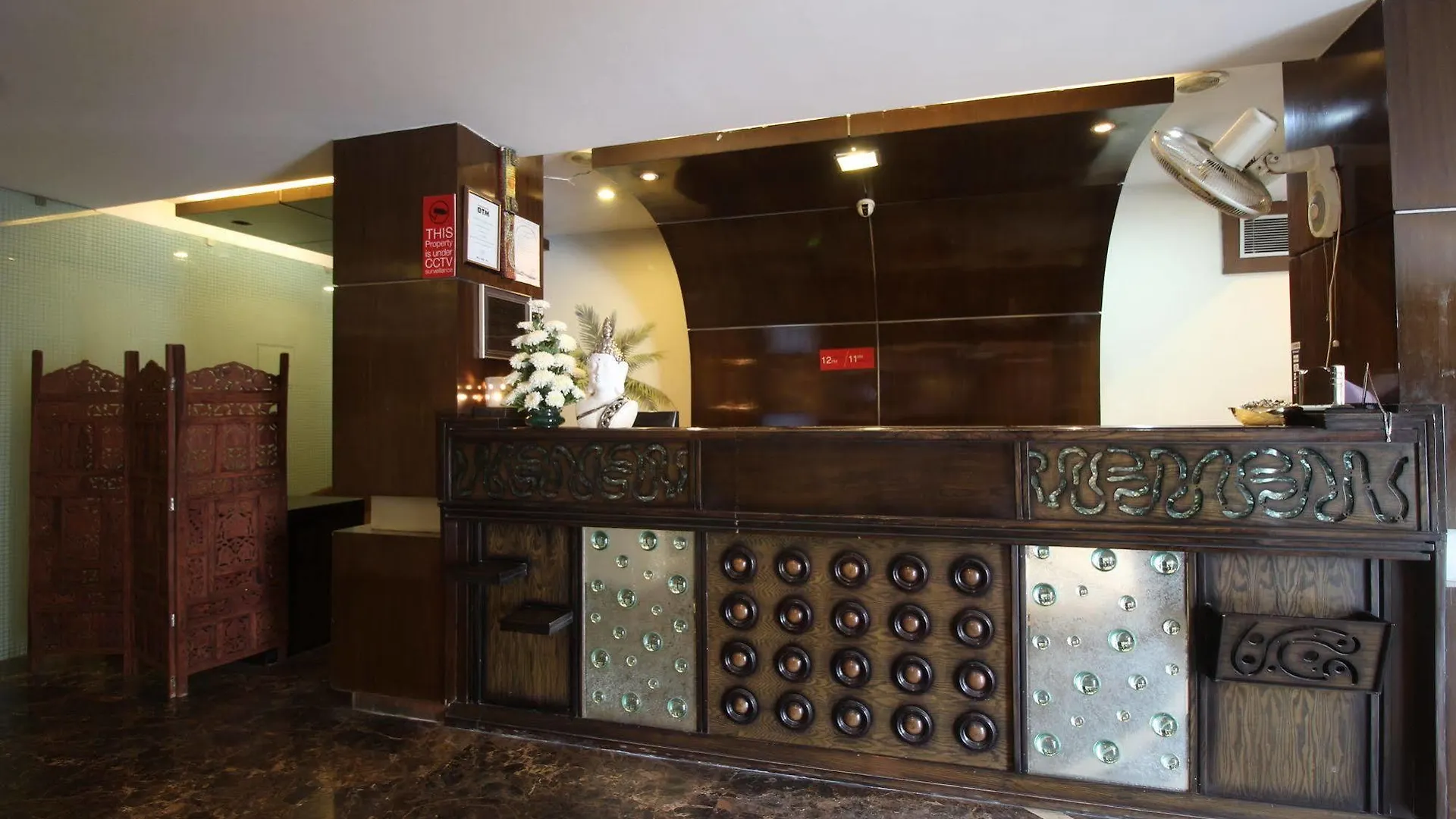 Hotel Waves, Delhi Airport