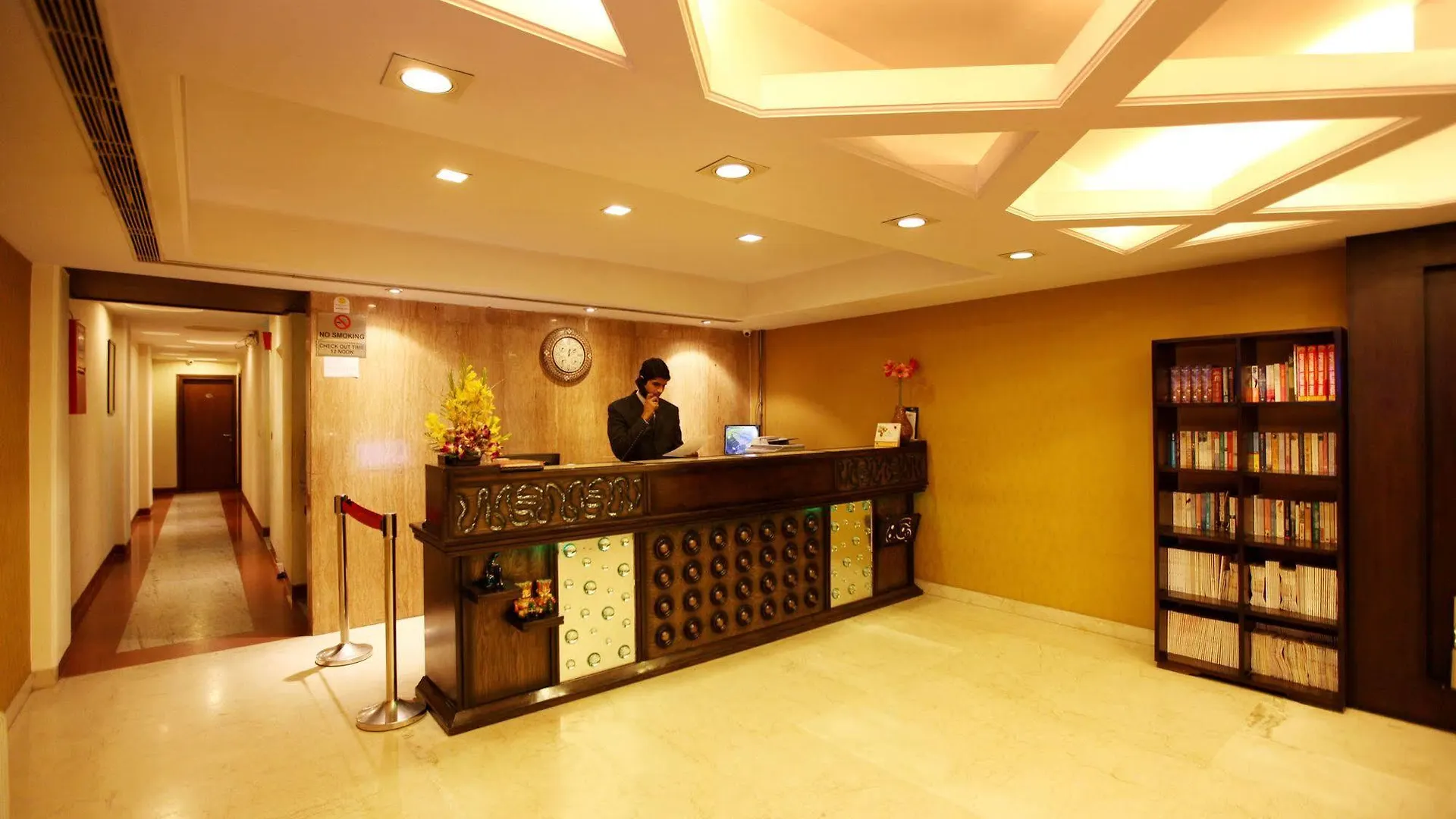 ***  Hotel Waves, Delhi Airport India